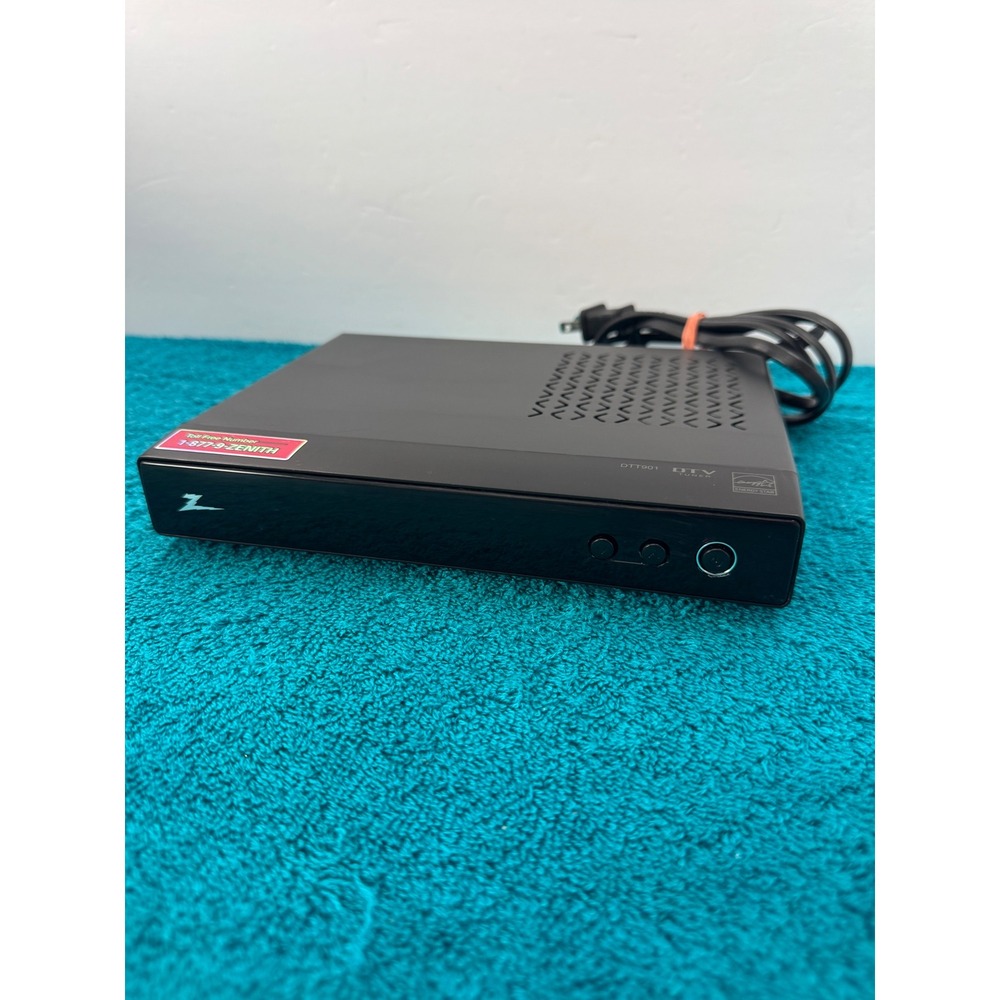 Zenith DTT901 Digital TV Tuner Converter Box Digital‎ - No Remote